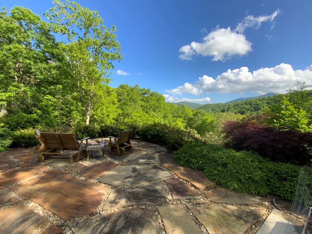 386 Preserve Valley Road