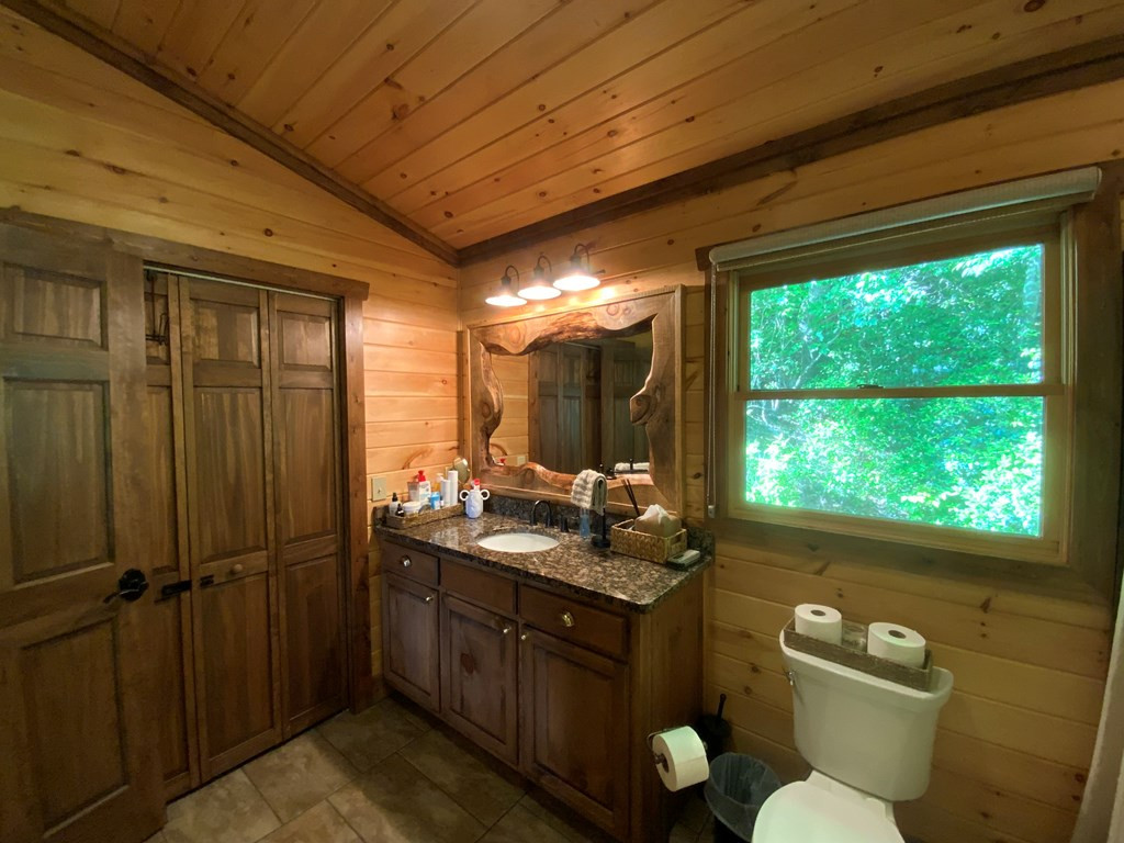 386 Preserve Valley Road
