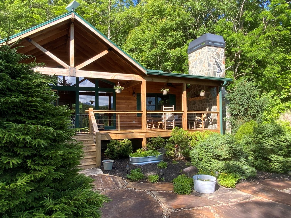 386 Preserve Valley Road