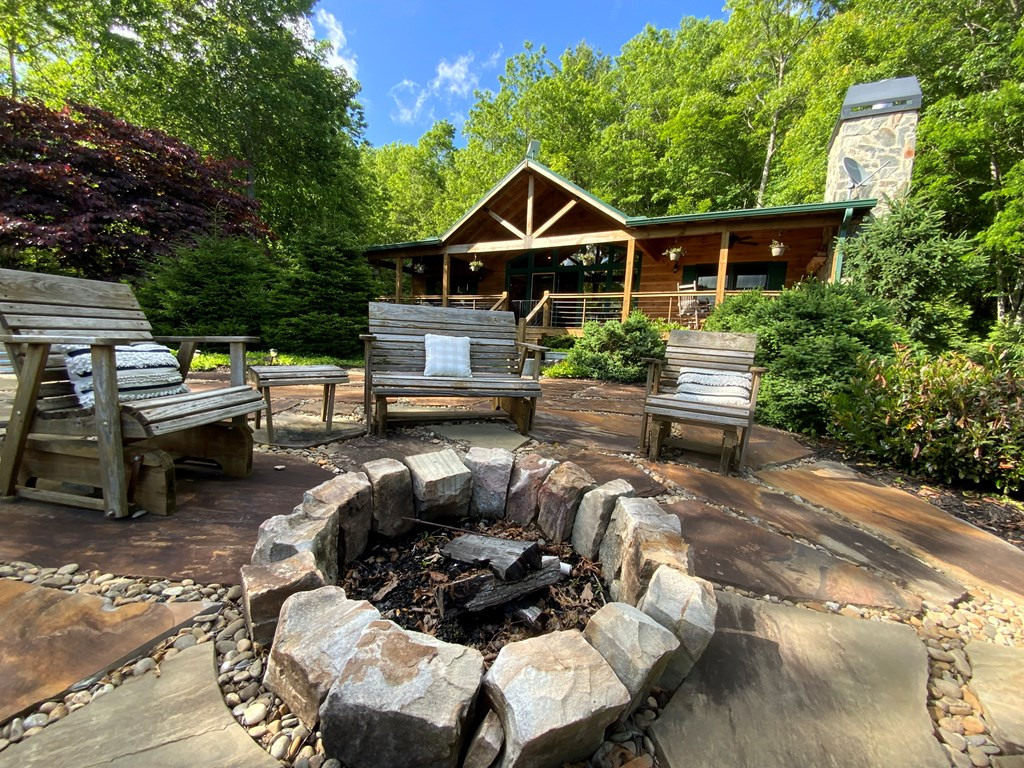 386 Preserve Valley Road
