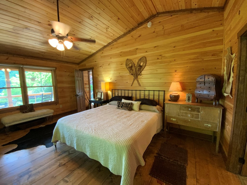 386 Preserve Valley Road