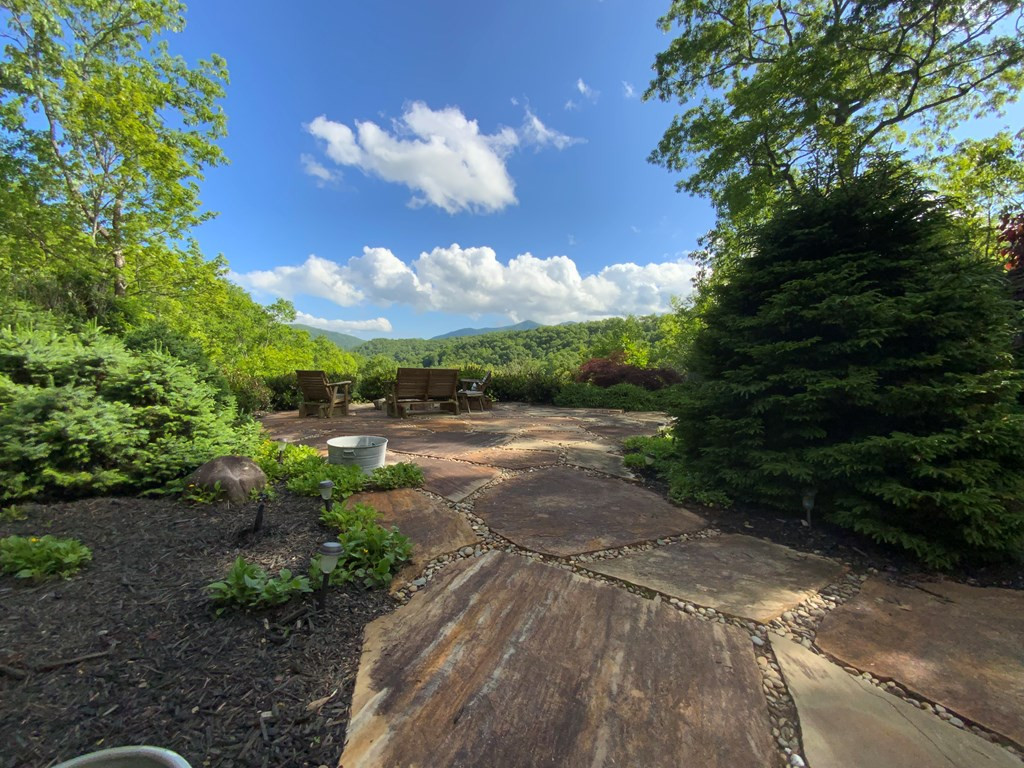 386 Preserve Valley Road