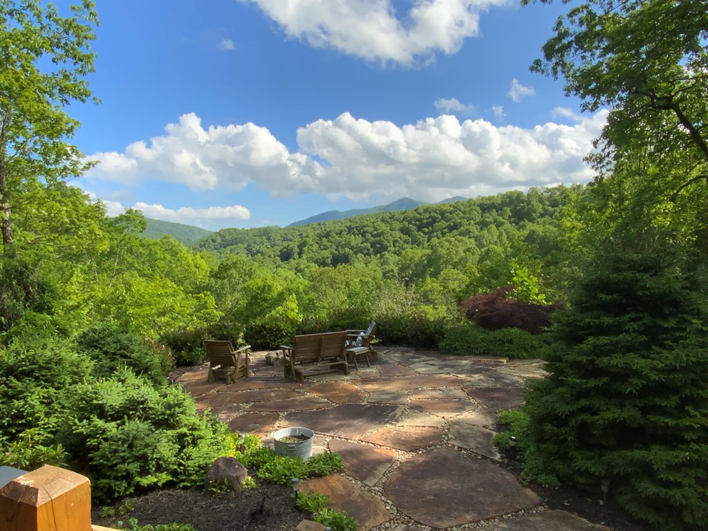 386 Preserve Valley Road