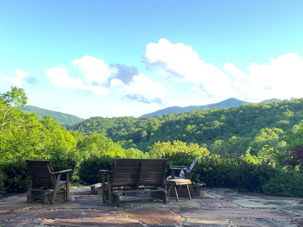 386 Preserve Valley Road