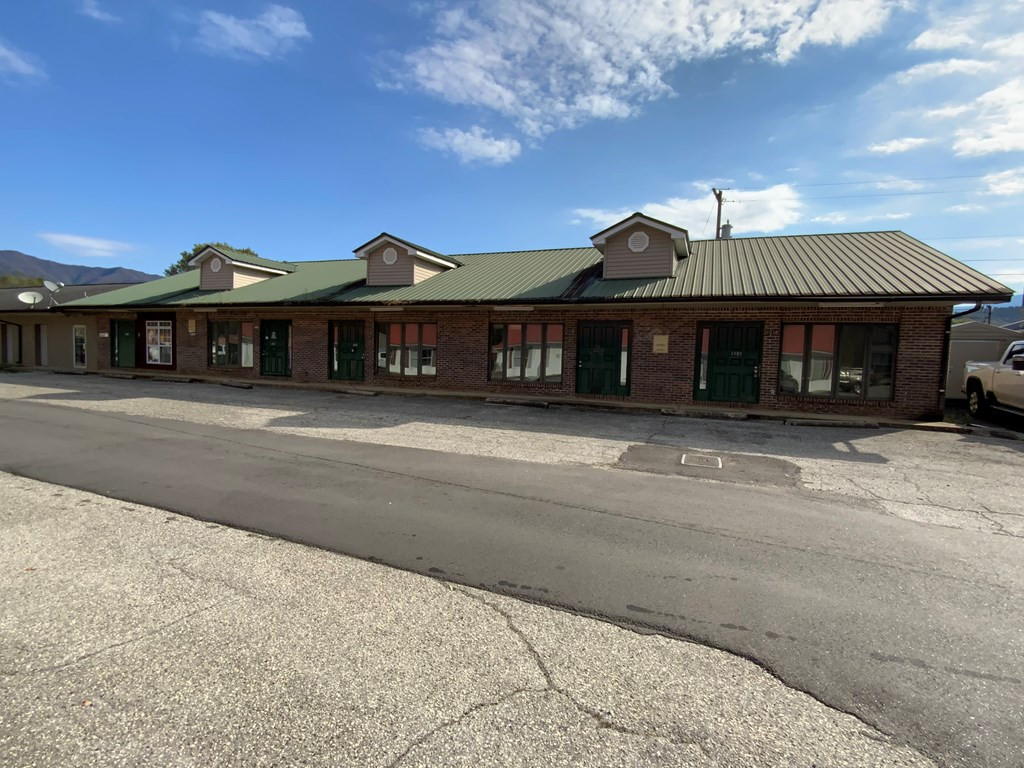 18-28 Town Branch Road