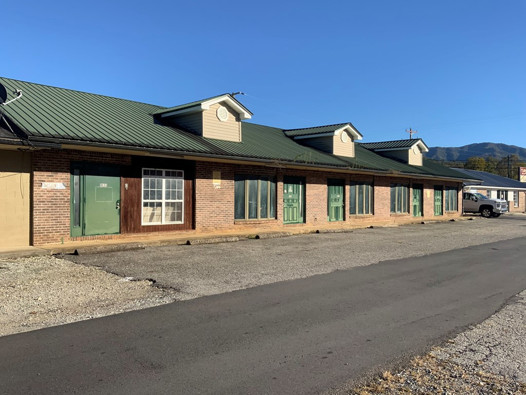 18-28 Town Branch Road