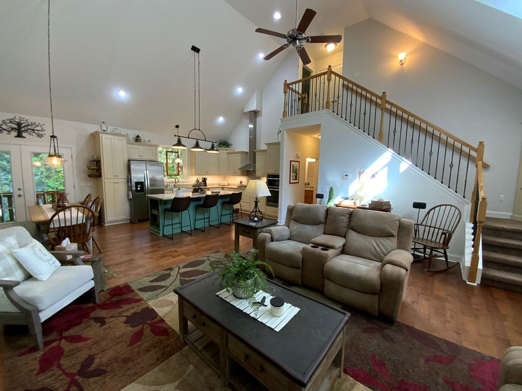 760 Pinedale Lane