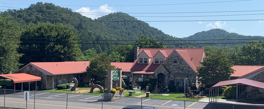290 N Main Street