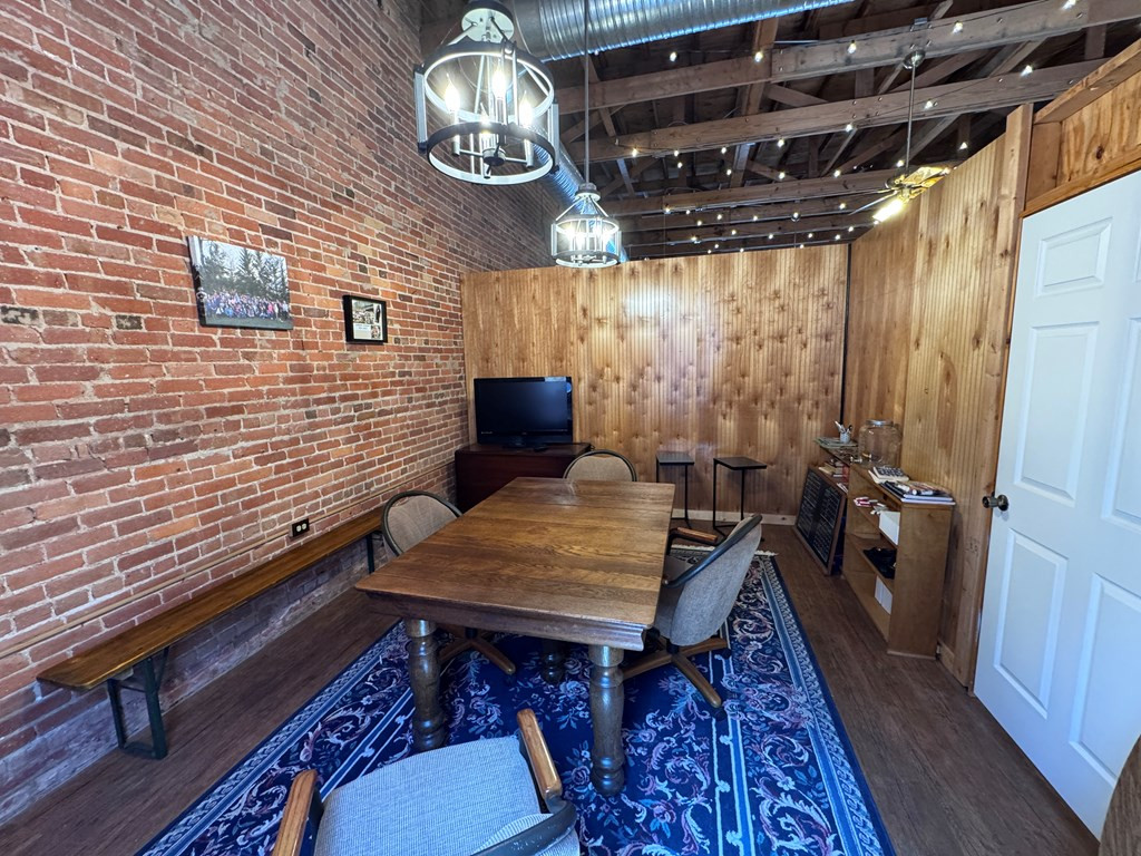 992 Main Street