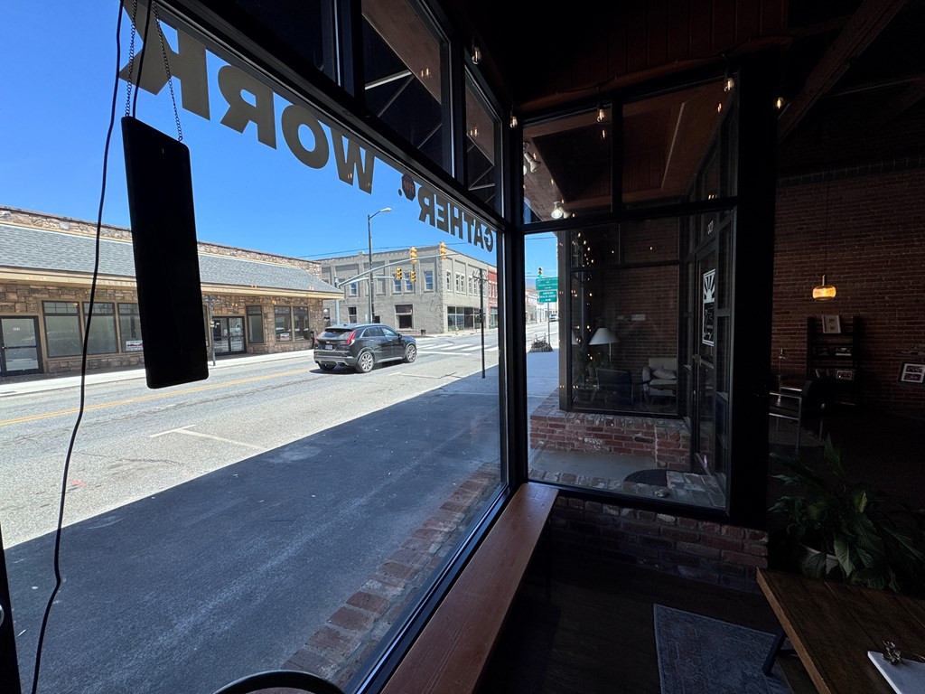 992 Main Street