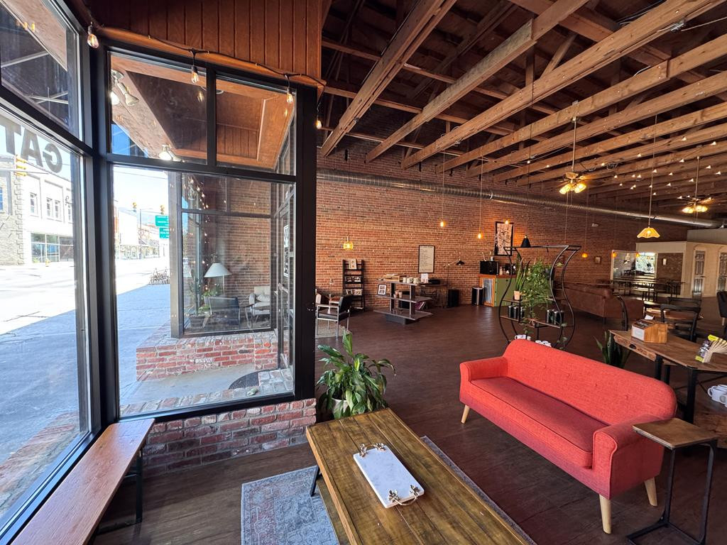 992 Main Street