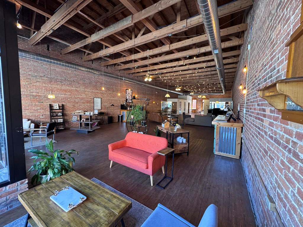 992 Main Street