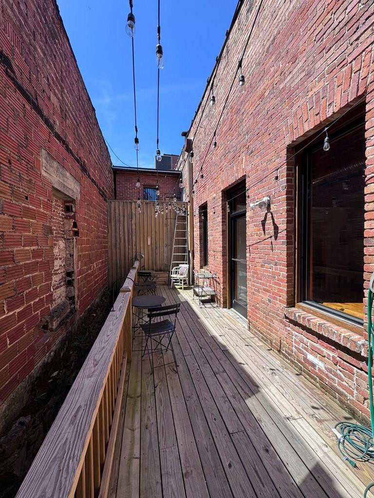 992 Main Street