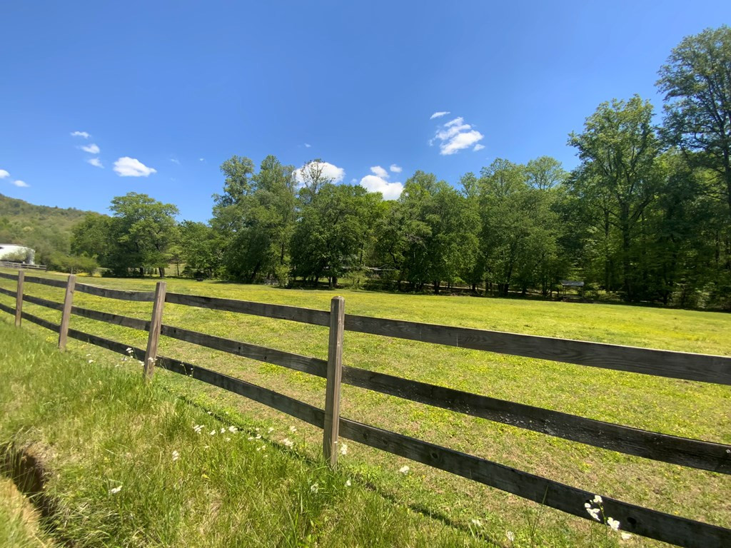 136 Gibson Road