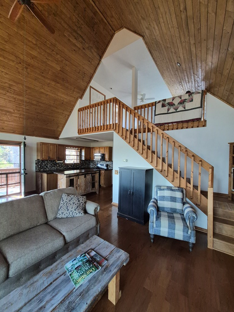 88 Meadowlark Terrace