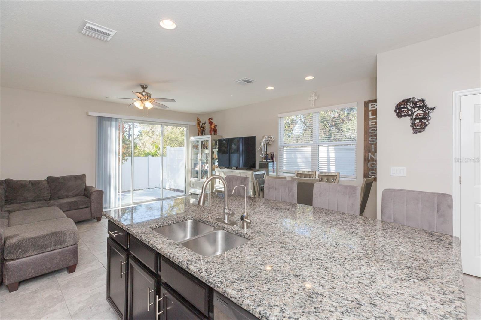 7236 GRAND ELM DR