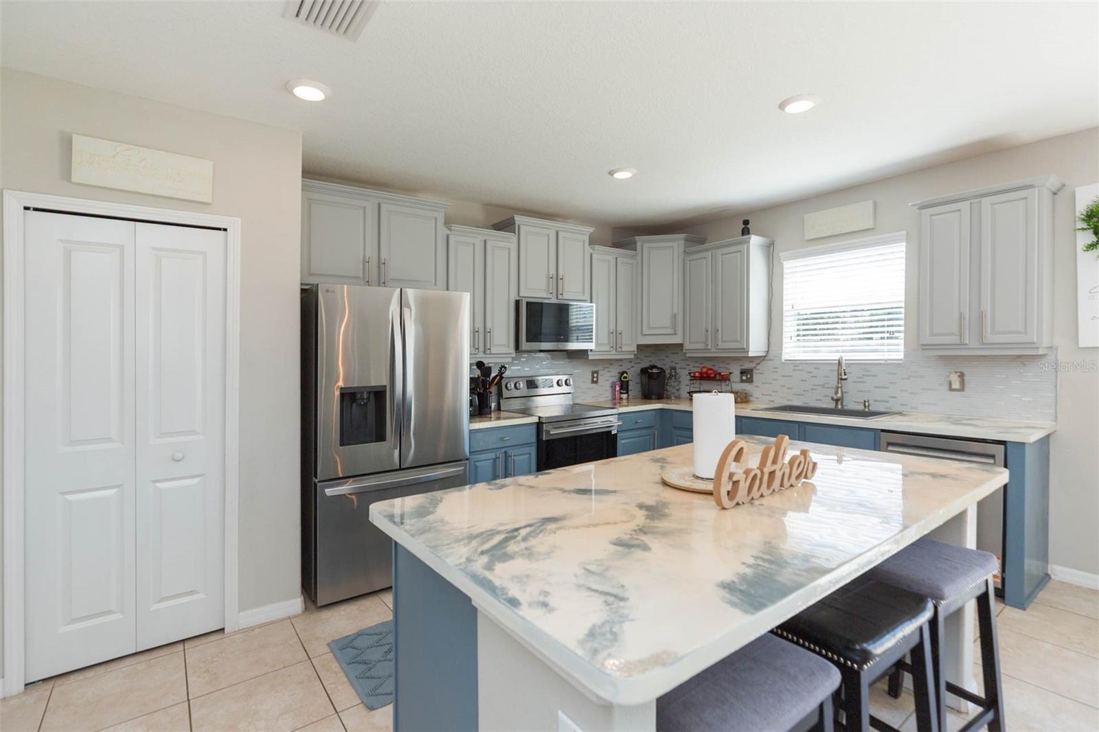 1601 CLIMBING DAYFLOWER DR