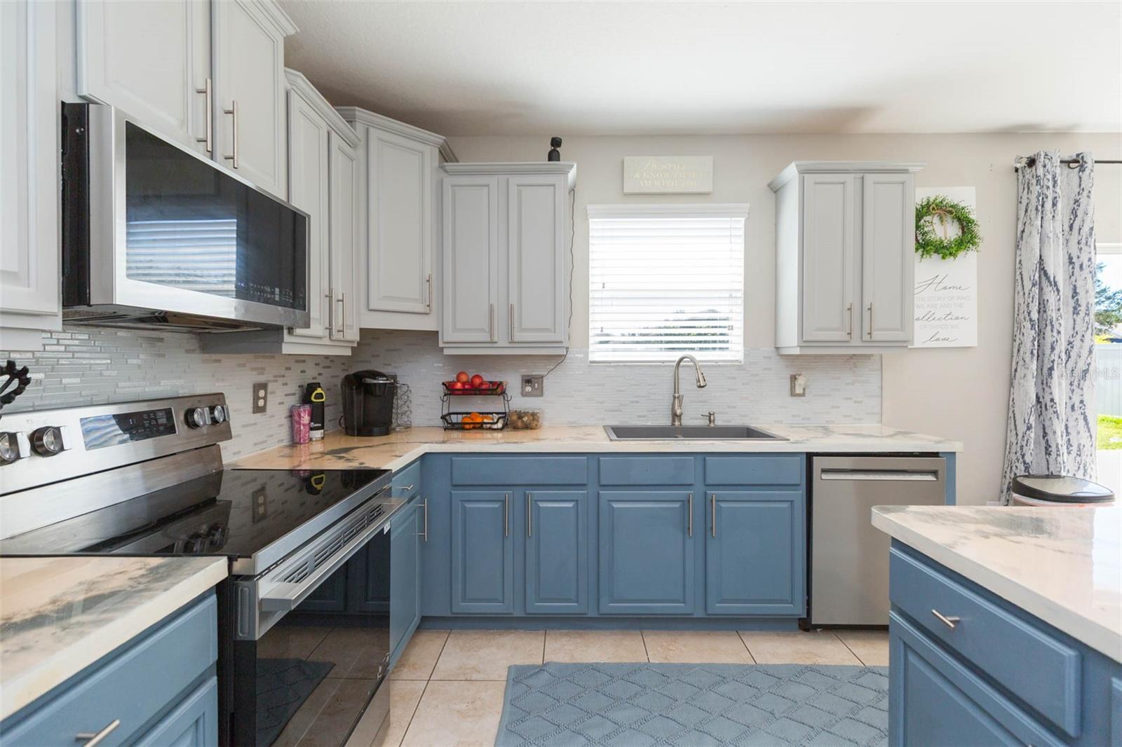 1601 CLIMBING DAYFLOWER DR