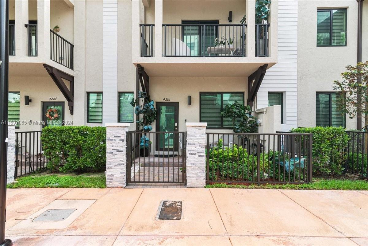 4281 NW 83rd Path