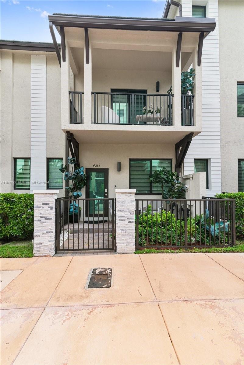 4281 NW 83rd Path