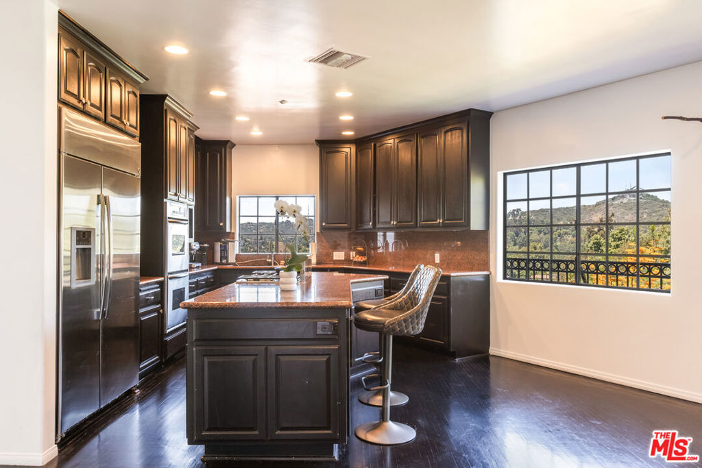 2651 La Cuesta Drive