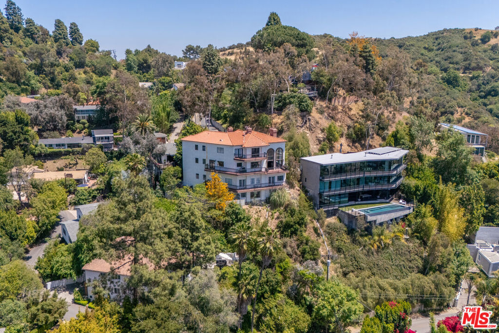 2651 La Cuesta Drive
