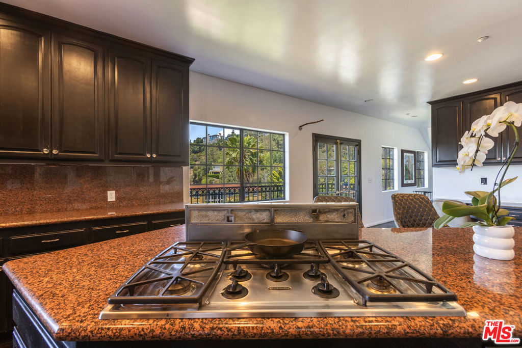 2651 La Cuesta Drive