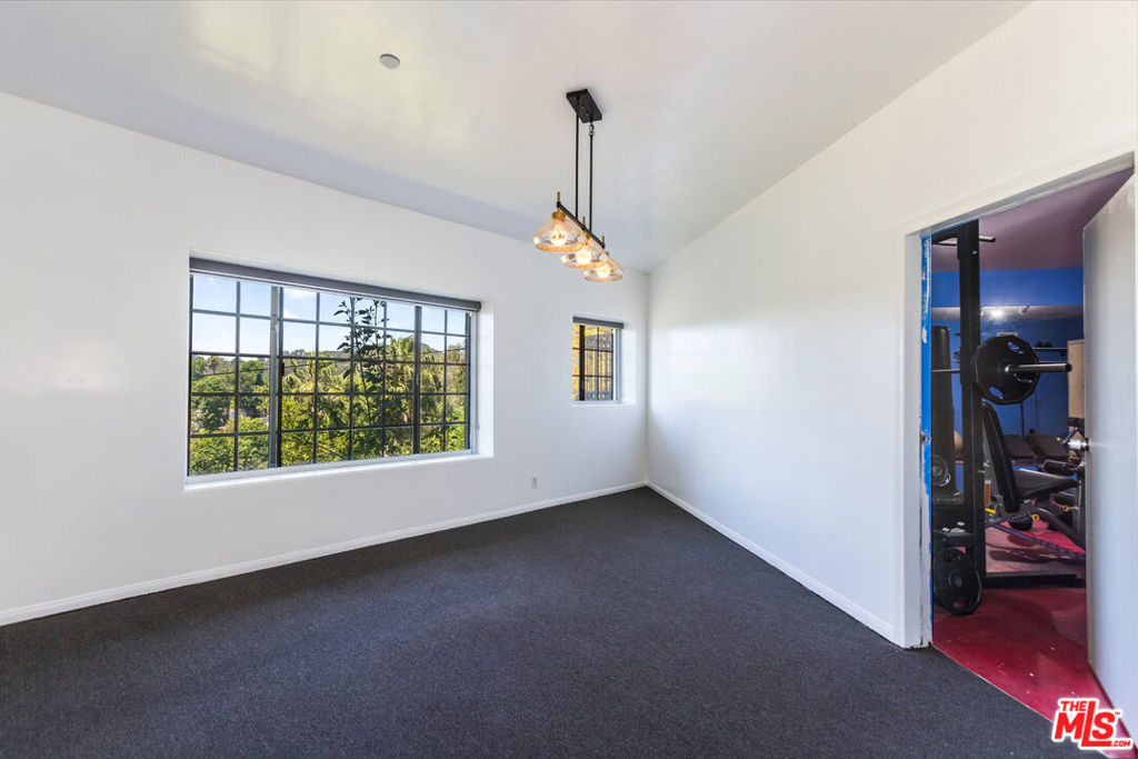 2651 La Cuesta Drive