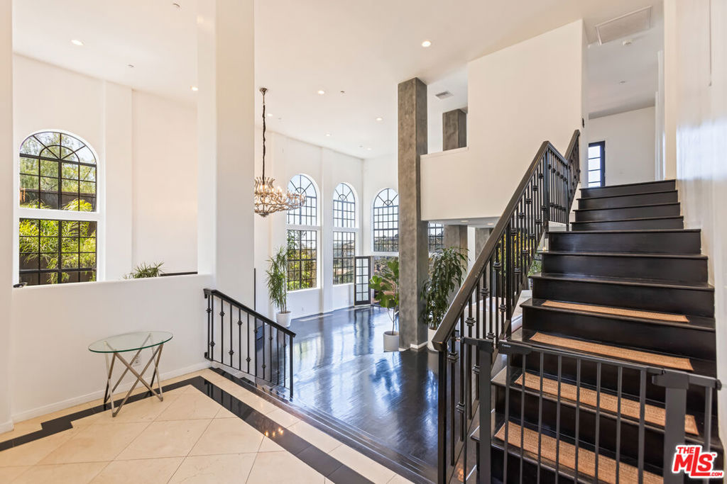 2651 La Cuesta Drive