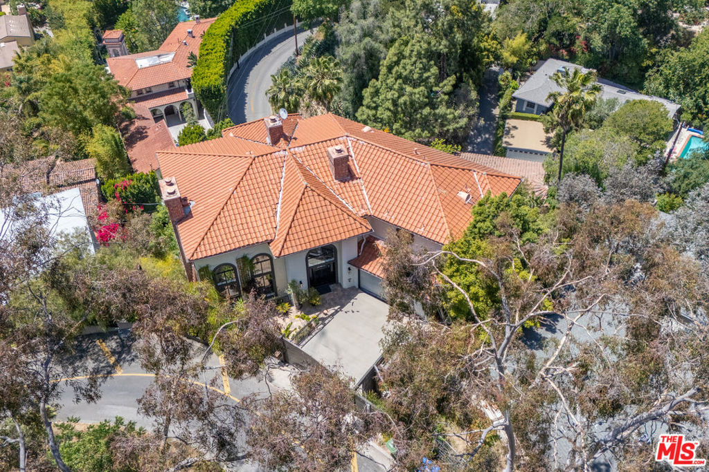 2651 La Cuesta Drive