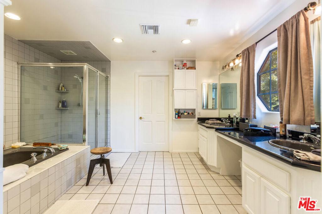 2651 La Cuesta Drive