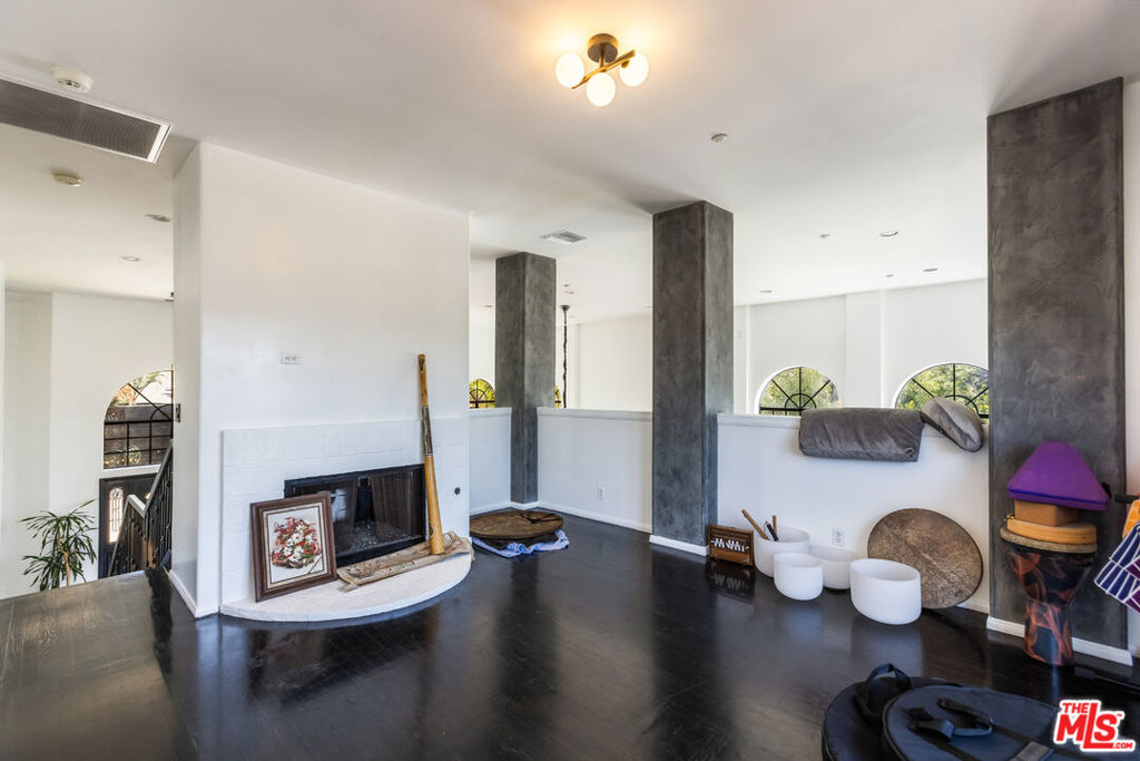 2651 La Cuesta Drive
