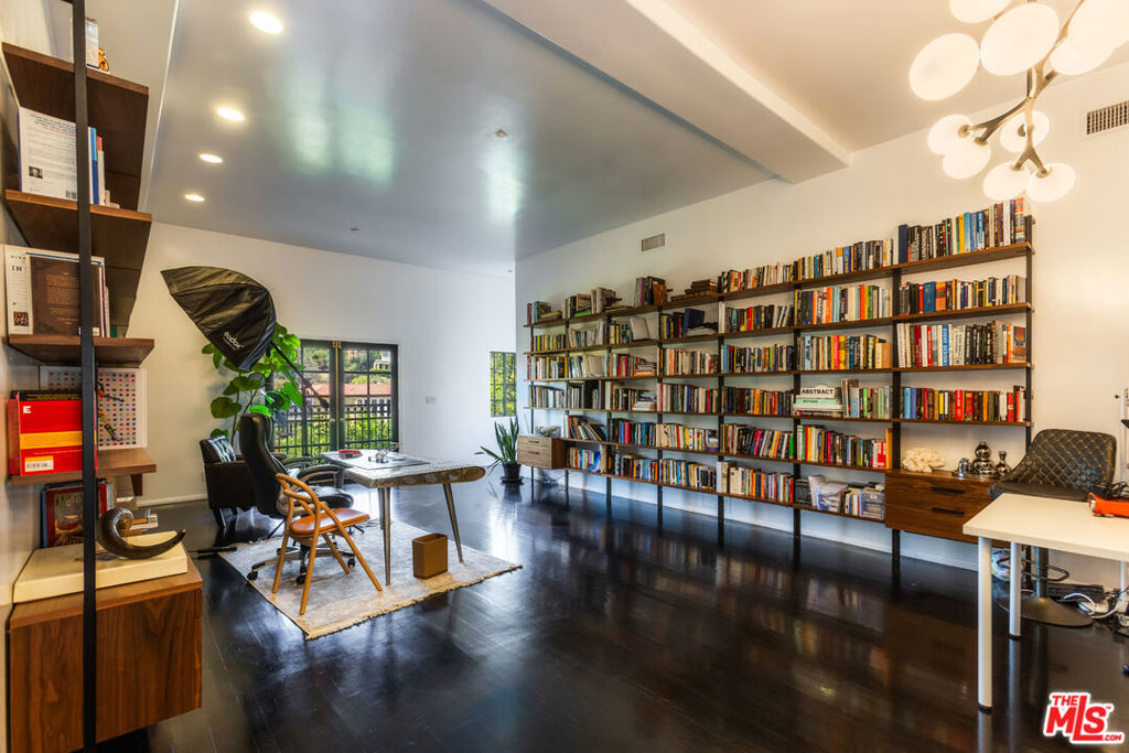 2651 La Cuesta Drive