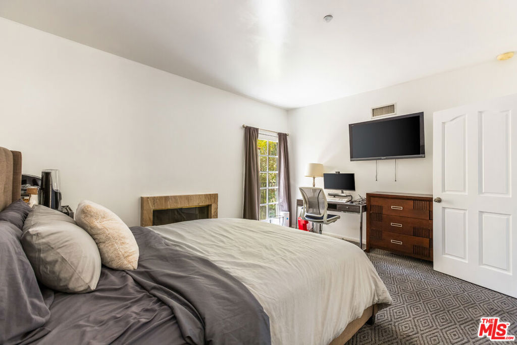 2651 La Cuesta Drive