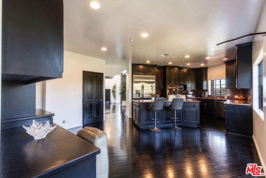 2651 La Cuesta Drive