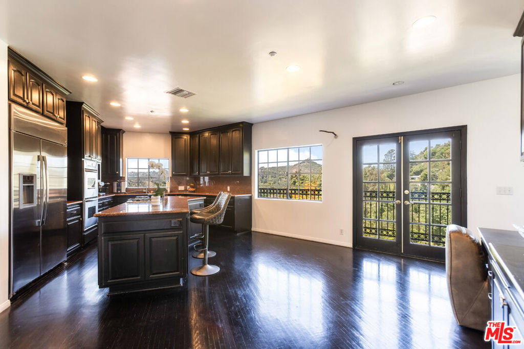 2651 La Cuesta Drive