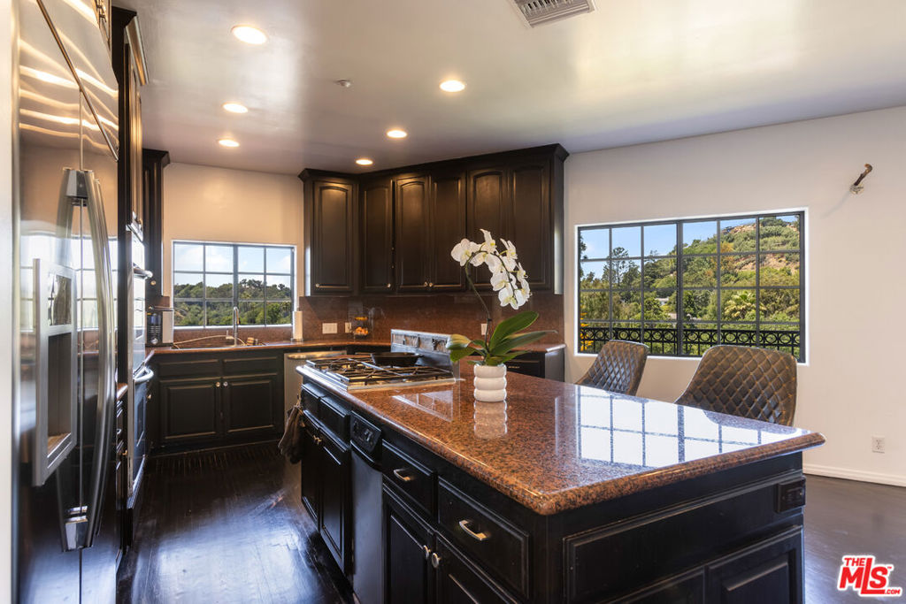 2651 La Cuesta Drive