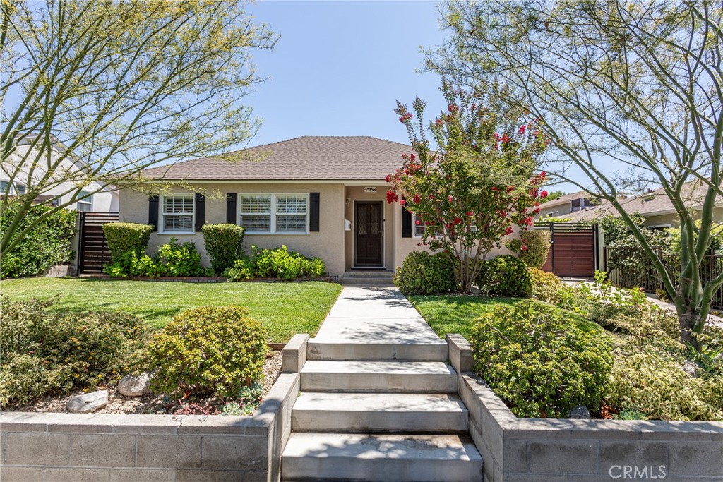 2958 N Buena Vista Street