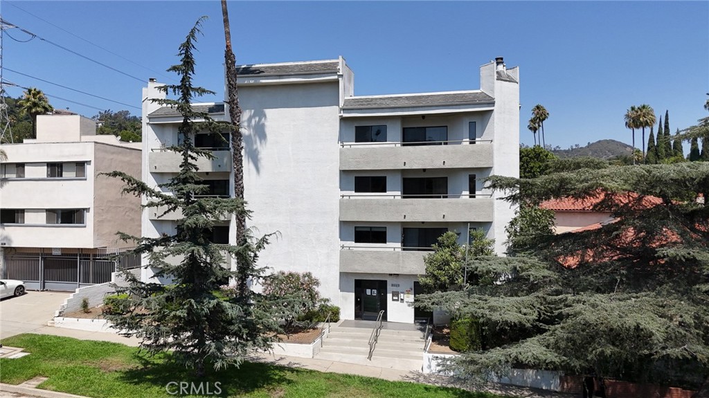 3663 Los Feliz Boulevard 6