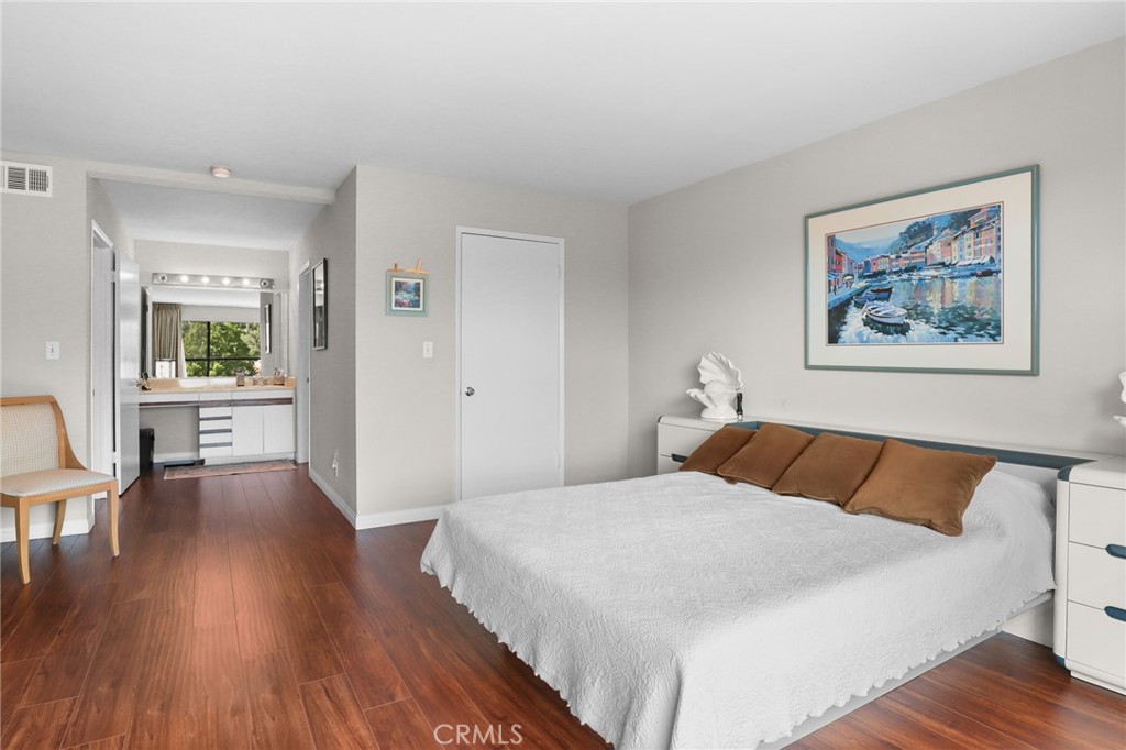 3663 Los Feliz Boulevard 6