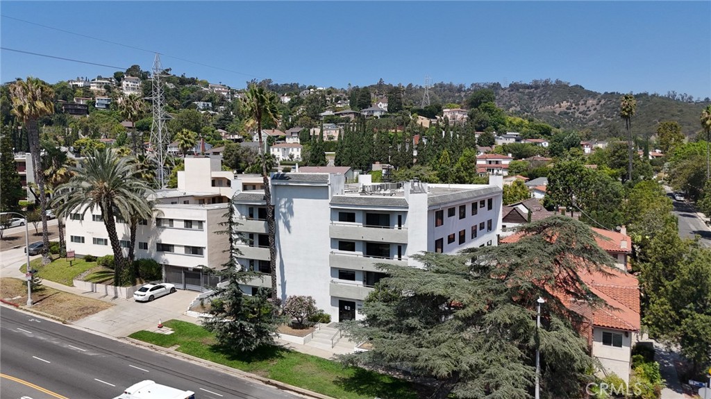 3663 Los Feliz Boulevard 6