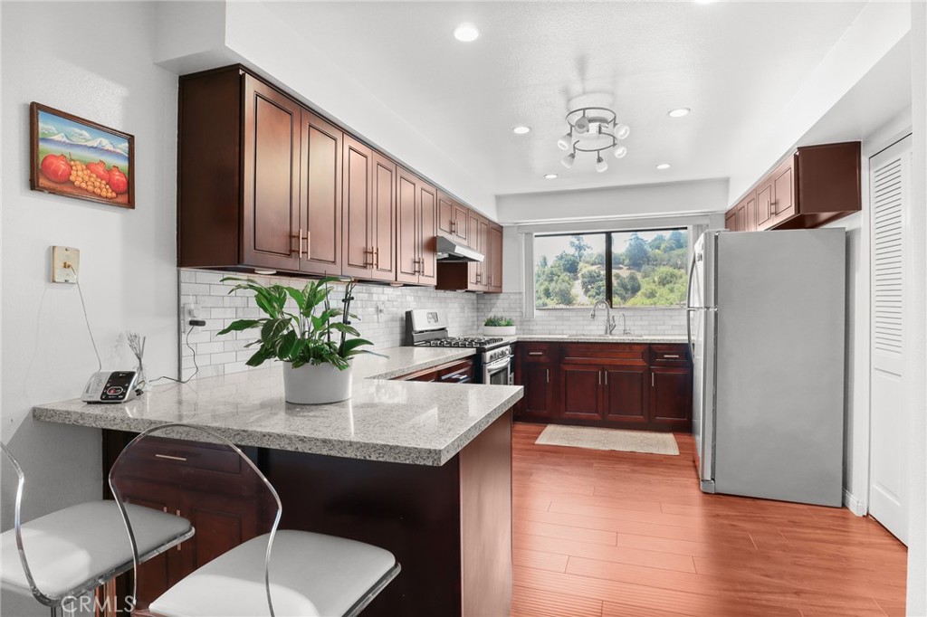 3663 Los Feliz Boulevard 6