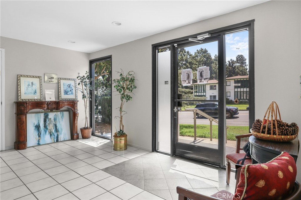 3663 Los Feliz Boulevard 6