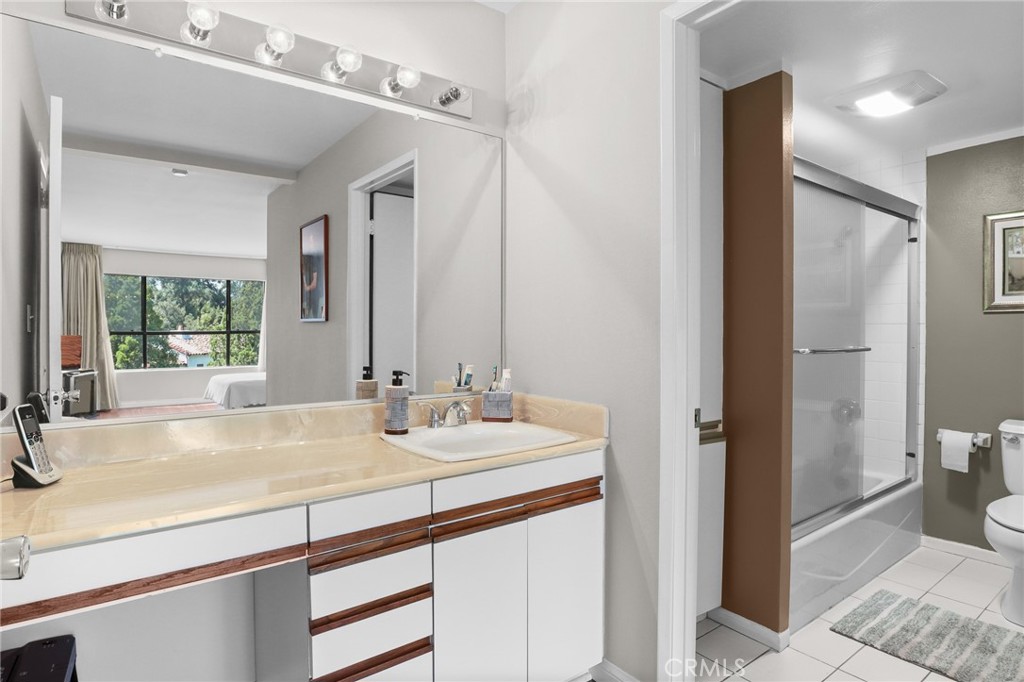 3663 Los Feliz Boulevard 6