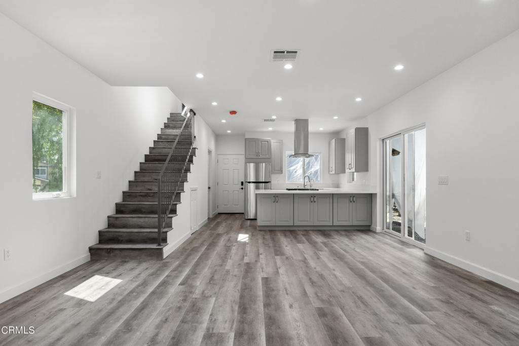 2764 Frances Avenue Unit: ADU