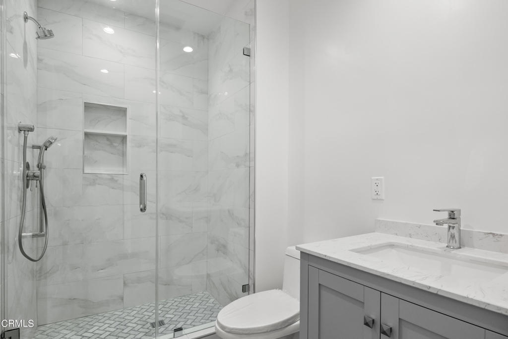 2764 Frances Avenue Unit: ADU