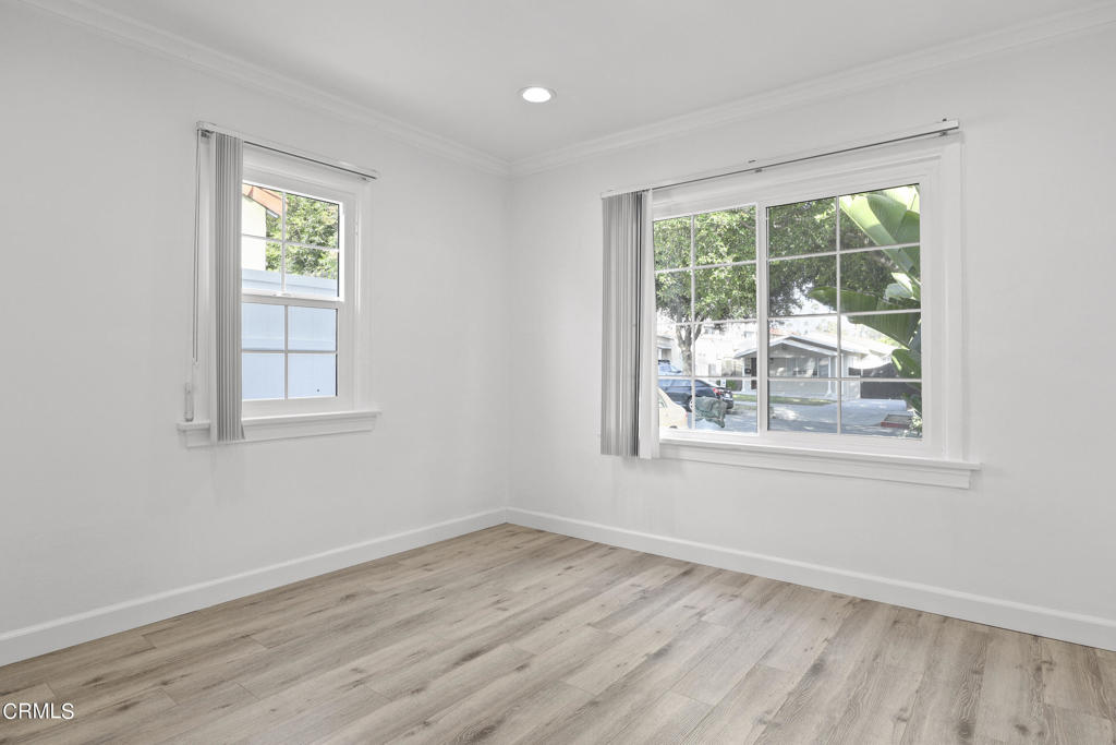 1131 Thompson Avenue Unit: 1