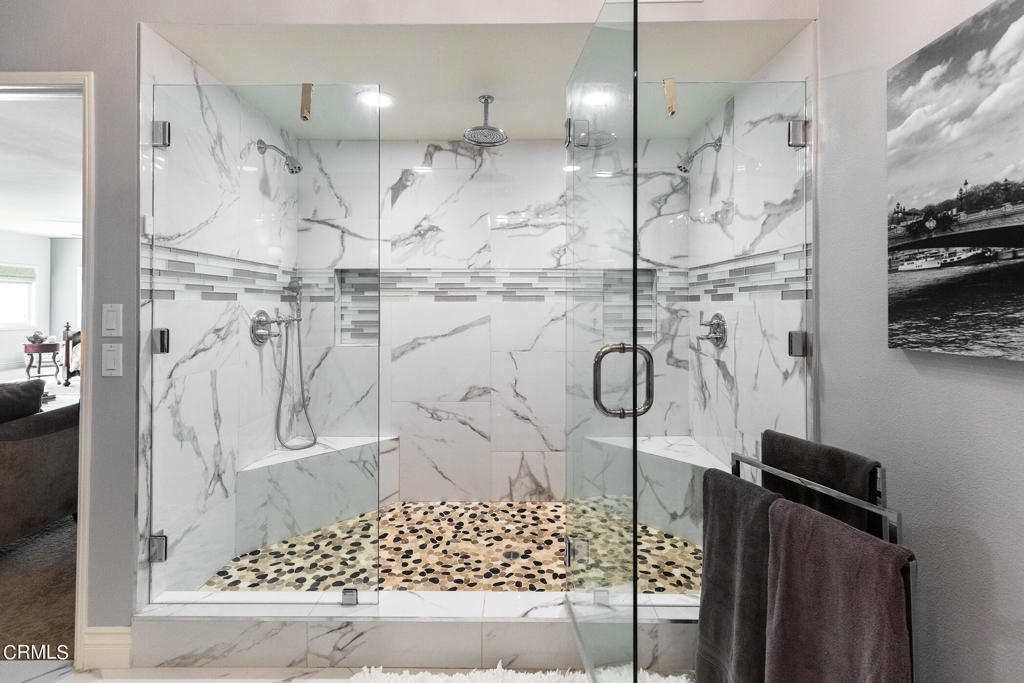 1234 E Tujunga Avenue