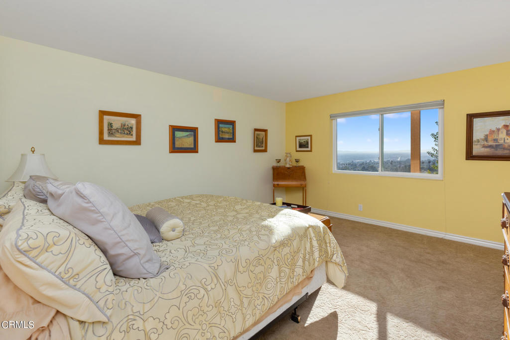 1234 E Tujunga Avenue