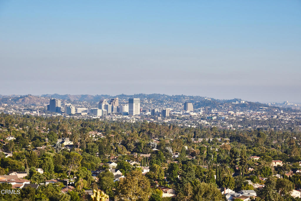 1234 E Tujunga Avenue